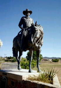 lacononic cowboy statue